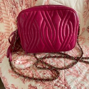 Fab Faux Leather Zip Closure with Fringed Tassel Crossbody Chain Purse.